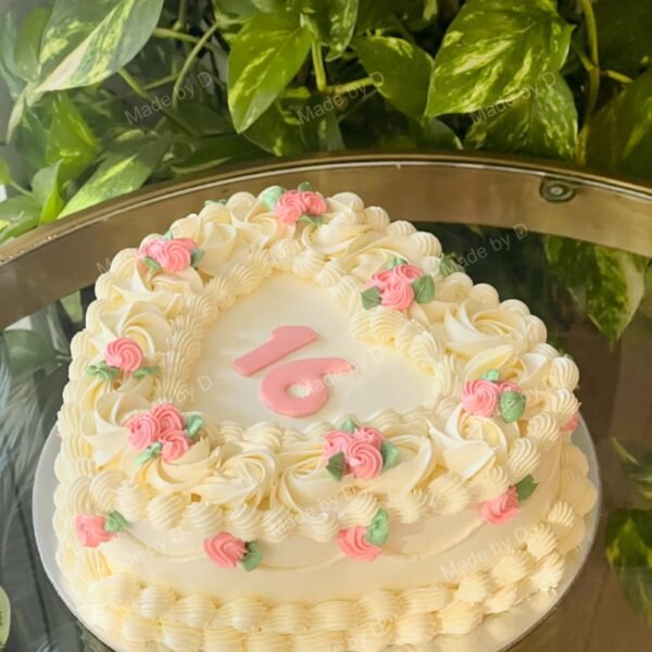 White Heart Vintage Cake